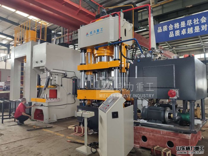 带模具鱼饵块成型液压机