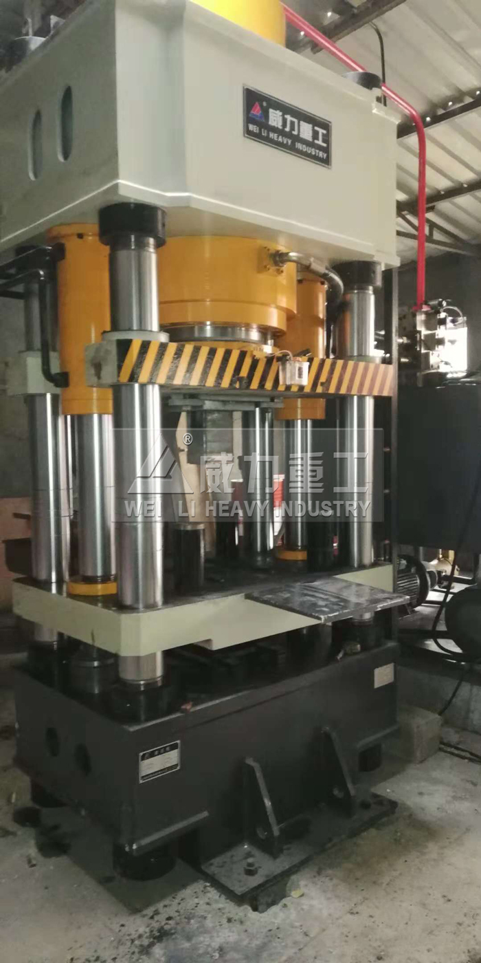 双色鱼饵成型液压机