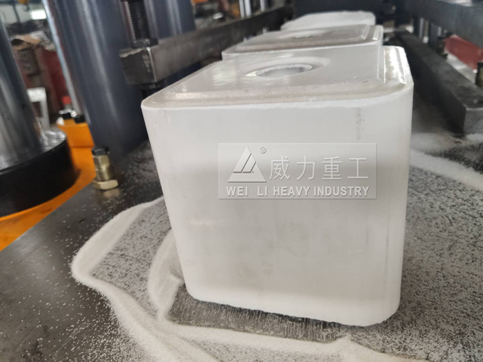 四梁四柱结构盐砖液压机