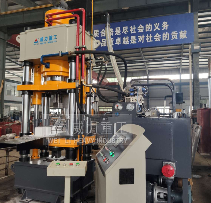 山东威力重工盐砖液压机厂家